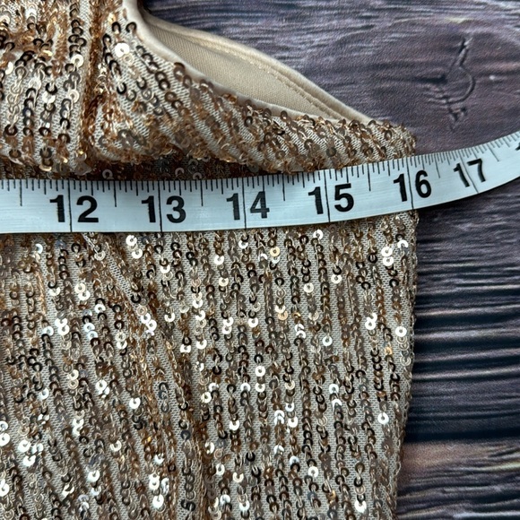Elegant Rose Gold Sequined Mock Neck Sleeveless Dress- Size 6 - Picture 10 of 11